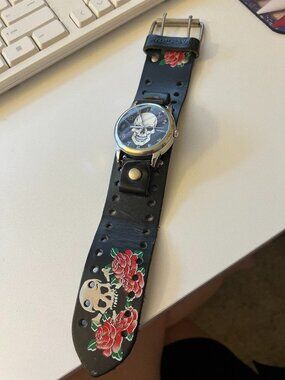 Skull & Roses Leather Strap Watch (Unbranded / Fashion)